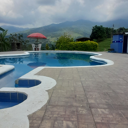 piscinas-en-chaguani-1